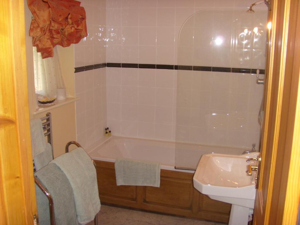 The Three Lions Hotel Fordingbridge Bilik gambar